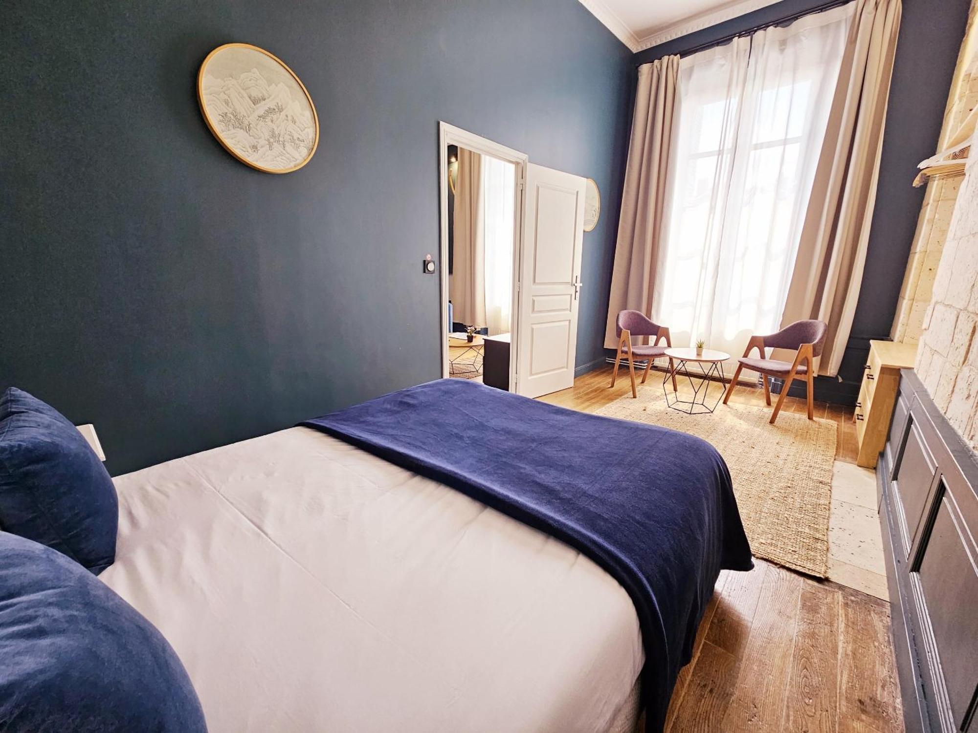 Meubles De L'Arsenal Coeur De Ville ! Angouleme Bilik gambar